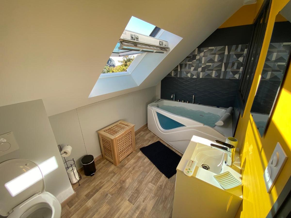 Logements Equipes A Onnaing Avec Espace Balneo En Option Proche Toyota, Autoroute Et Valenciennes Exterior foto