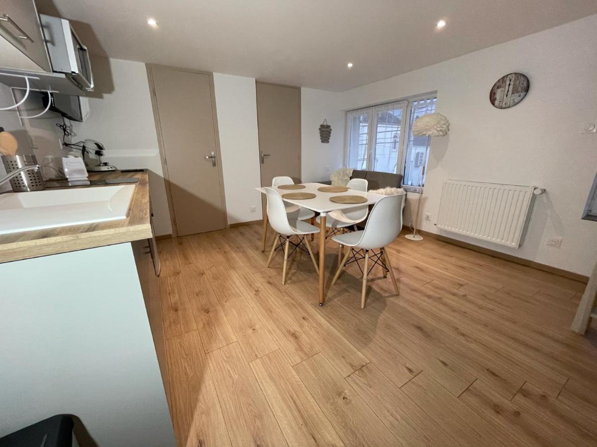 Logements Equipes A Onnaing Avec Espace Balneo En Option Proche Toyota, Autoroute Et Valenciennes Exterior foto